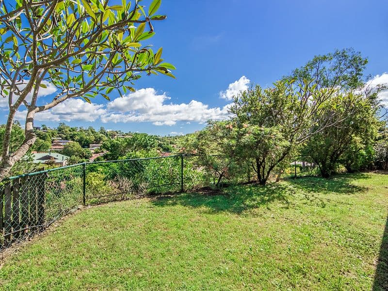 4 Pinecrest Court, Oxenford QLD 4210, Oxenford - Thumbnail 3