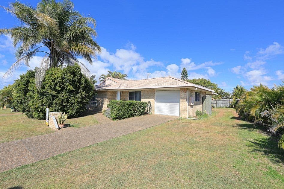 11 Shoreline Crescent, BARGARA QLD 4670, Bargara - Thumbnail 2