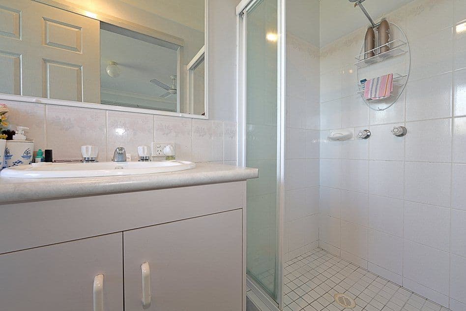 11 Shoreline Crescent, BARGARA QLD 4670, Bargara - Thumbnail 8