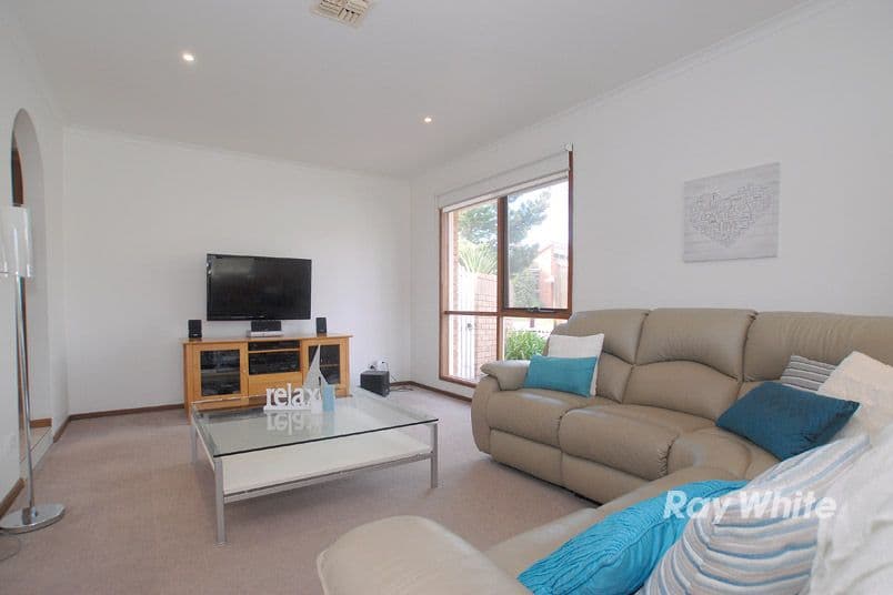 9 Kurrajong Court, CRANBOURNE NORTH VIC 3977, Cranbourne North - Thumbnail 3