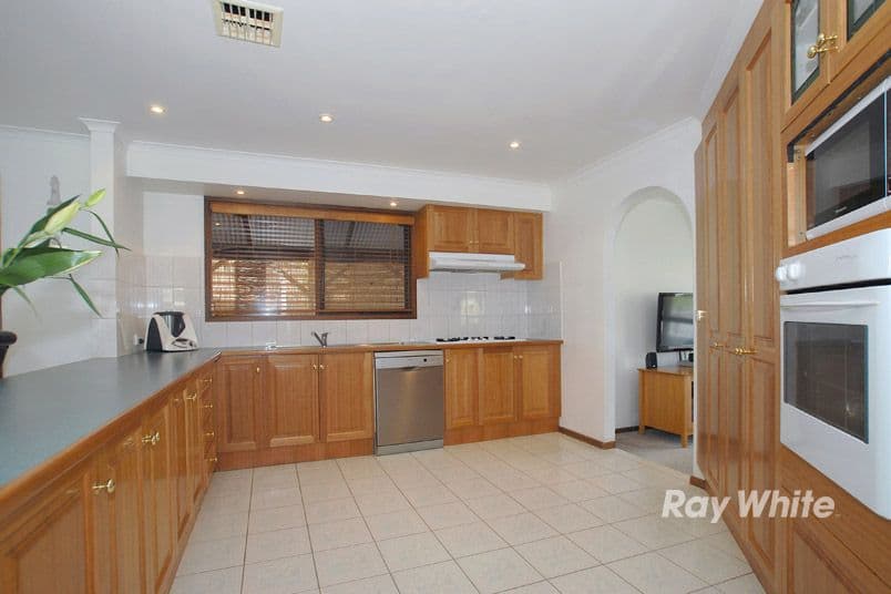 9 Kurrajong Court, CRANBOURNE NORTH VIC 3977, Cranbourne North - Thumbnail 8