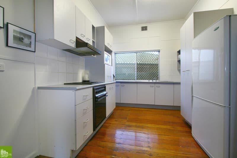 31 Fifth Avenue, PORT KEMBLA NSW 2505, Port Kembla - Thumbnail 2