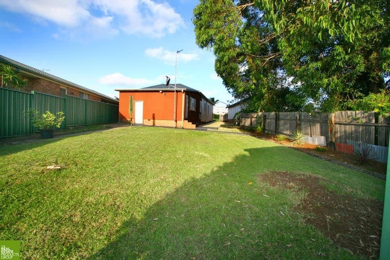 31 Fifth Avenue, PORT KEMBLA NSW 2505, Port Kembla - Thumbnail 4