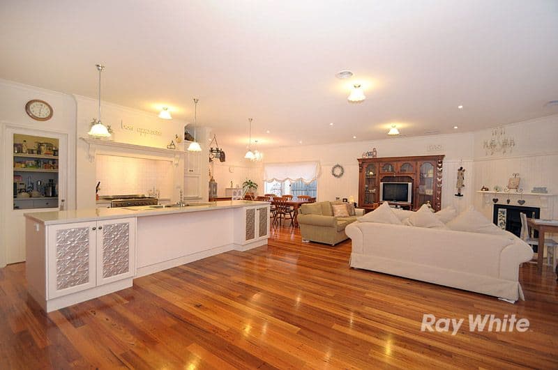 9 McNair Court, BERWICK VIC 3806, Berwick - Thumbnail 4