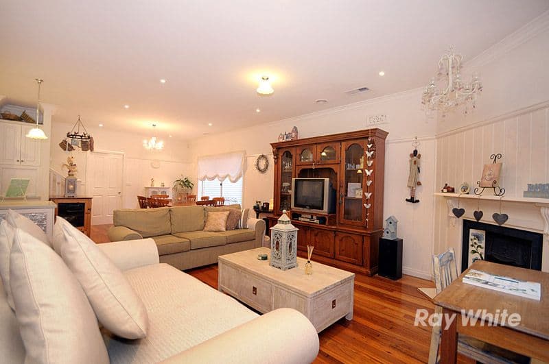 9 McNair Court, BERWICK VIC 3806, Berwick - Thumbnail 6