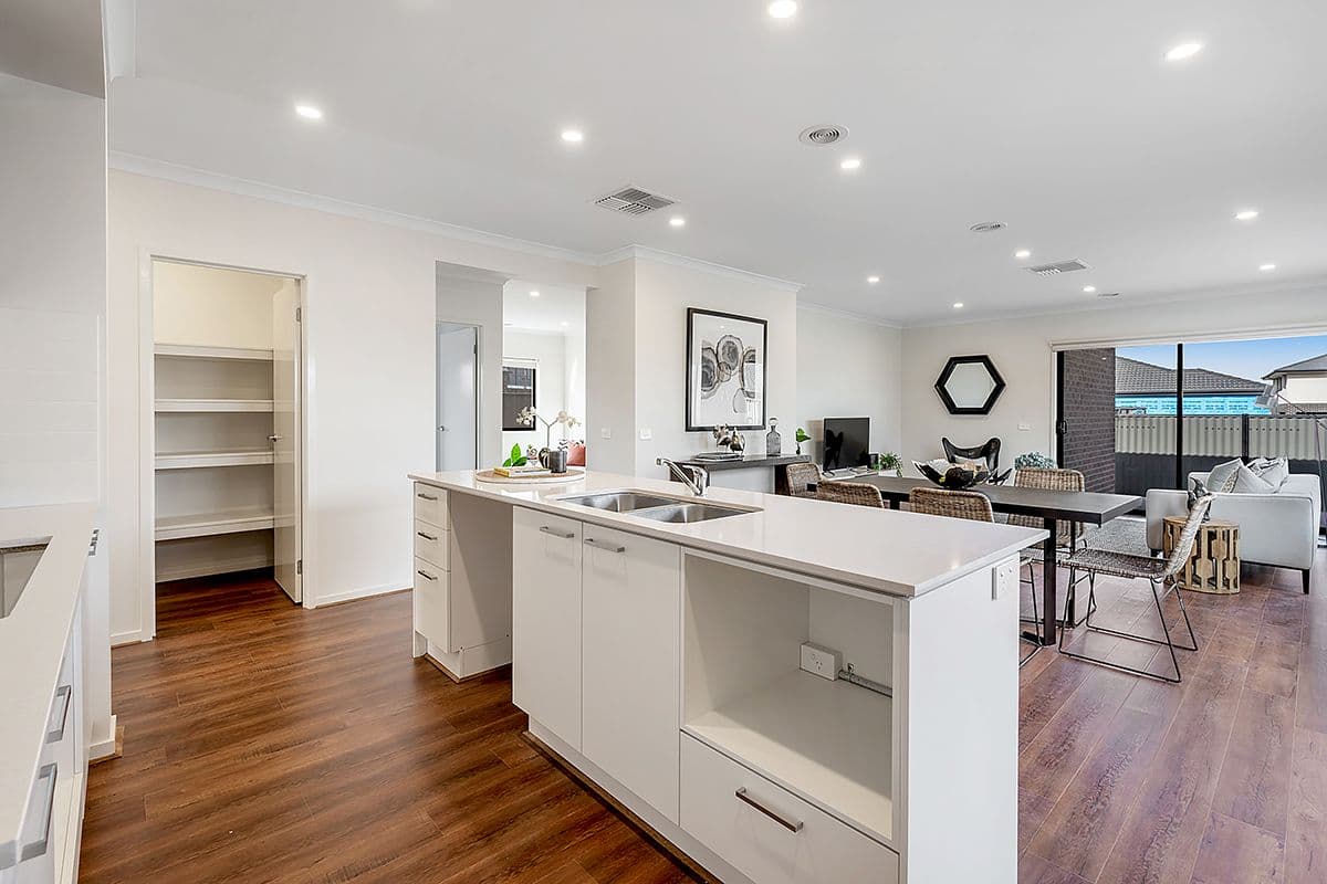 4 Roebling Street, Craigieburn VIC 3064, Craigieburn - Thumbnail 5