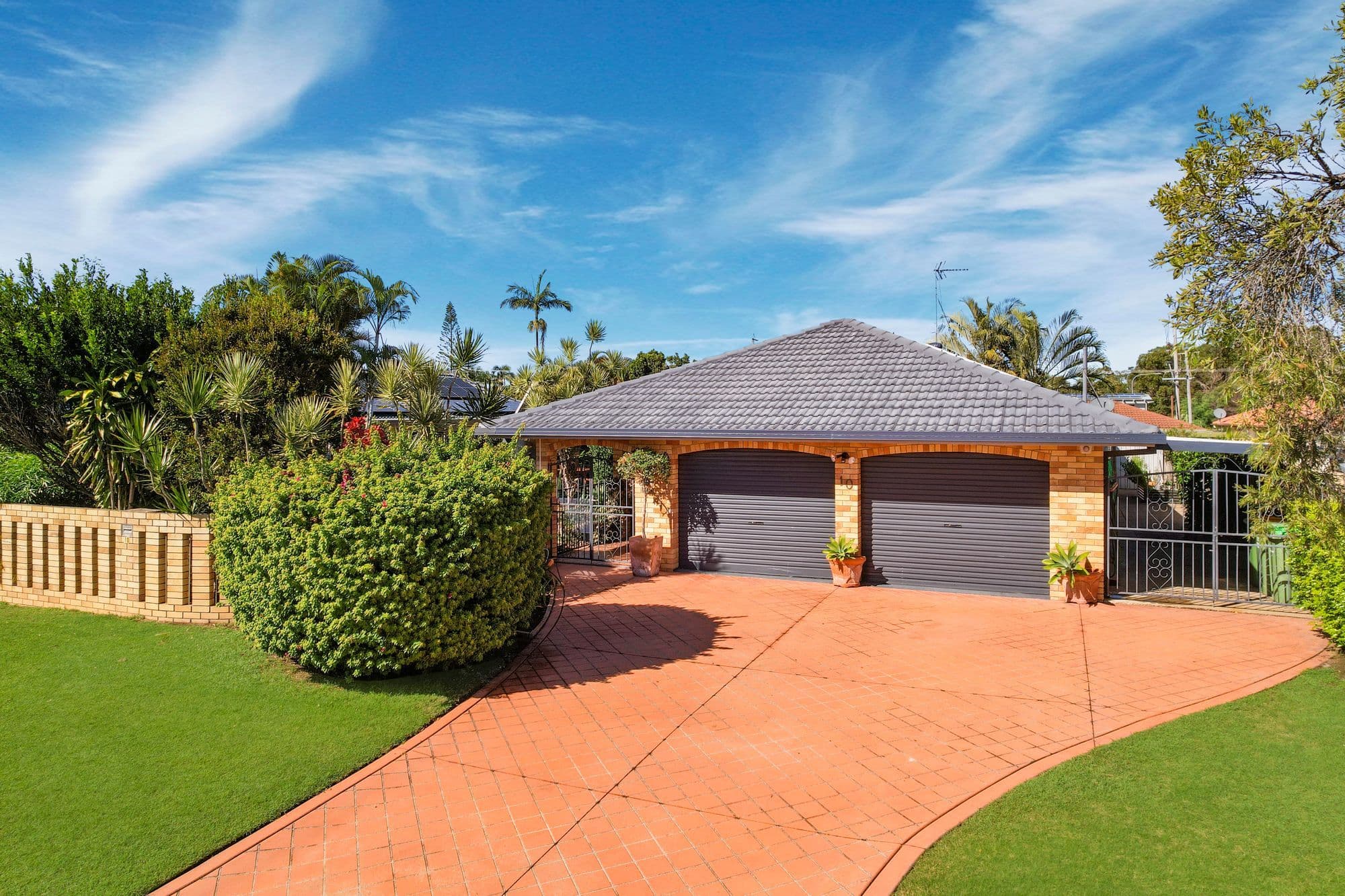 10 Gladiolus Court, Hollywell QLD 4216, Hollywell - Thumbnail 2