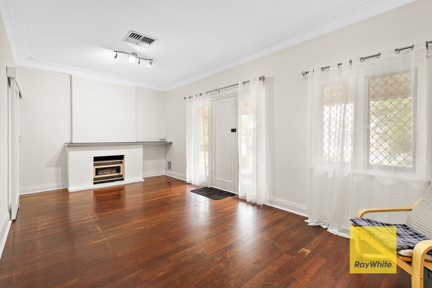 40 Martindale Avenue, Thornlie WA 6108, Thornlie - Thumbnail 3