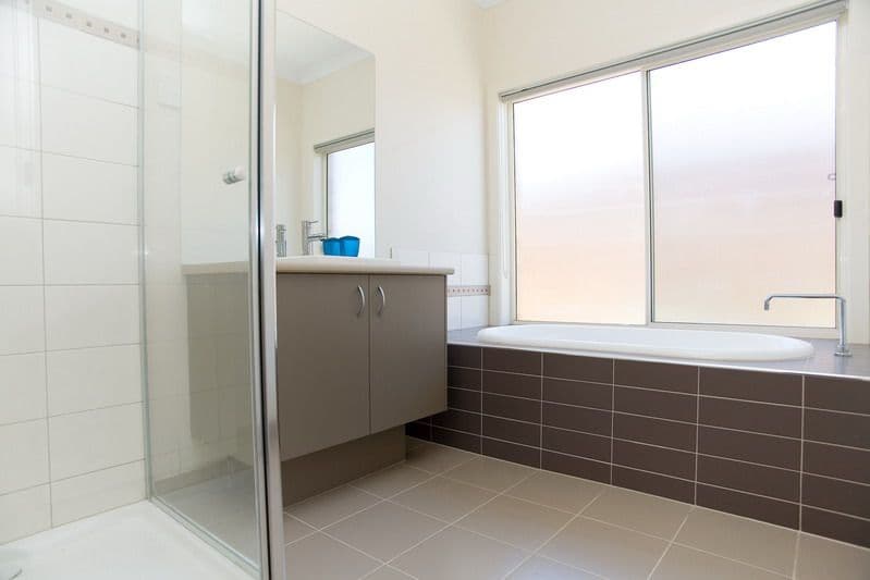 24 Inverloch Street, EPPING VIC 3076, Epping - Thumbnail 3