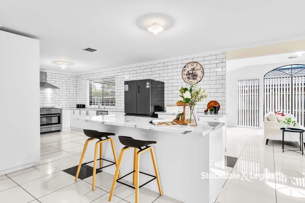 51 Riviera Drive, Berwick VIC 3806, Berwick - Thumbnail 6
