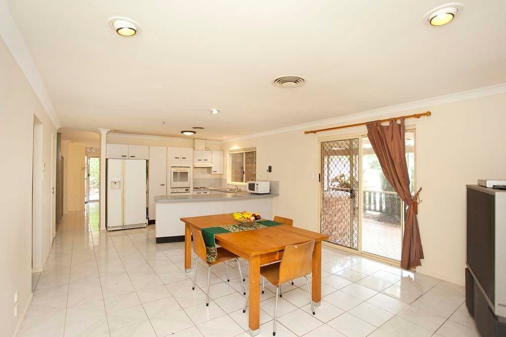 8 Falstaff Street, BELMONT QLD 4153, Belmont - Image 1