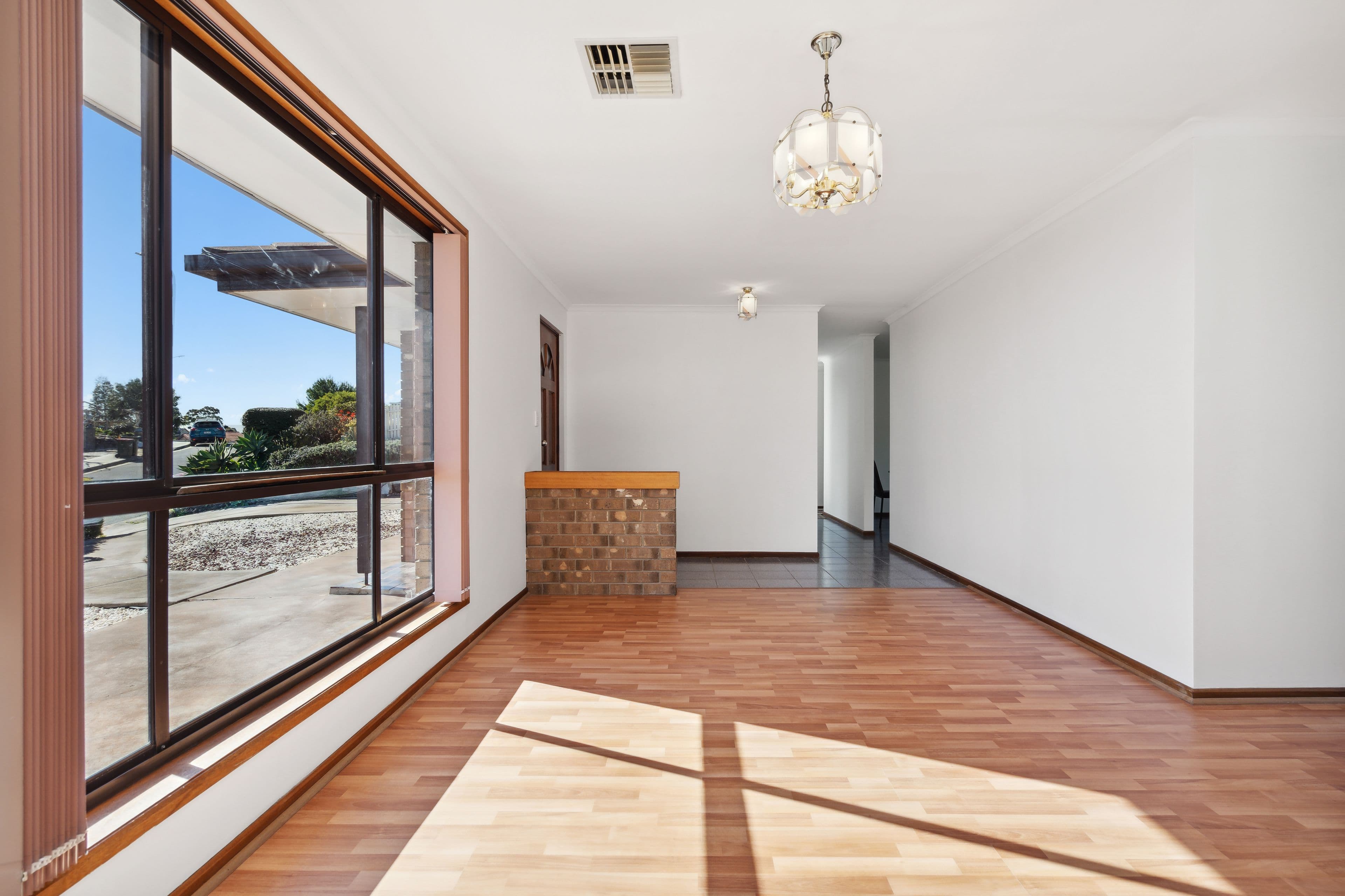 5 Luderitz Close, Hallett Cove SA 5158, Hallett Cove - Thumbnail 2