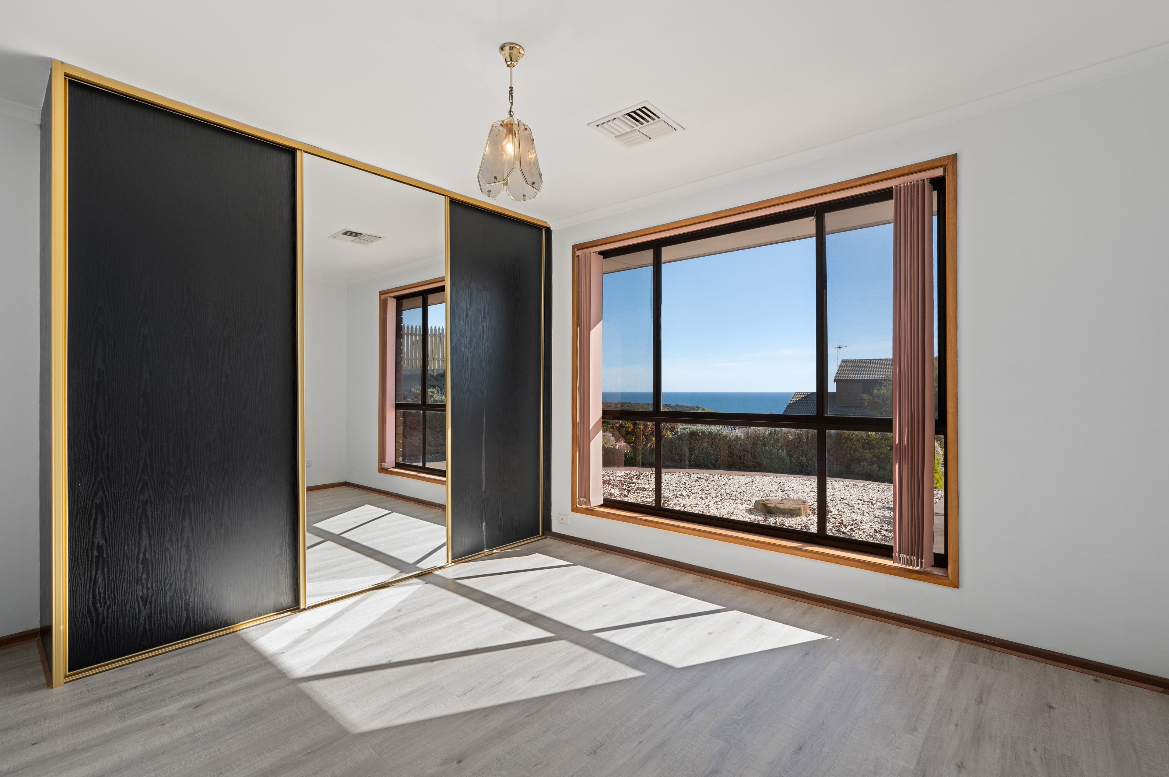 5 Luderitz Close, Hallett Cove SA 5158, Hallett Cove - Thumbnail 7