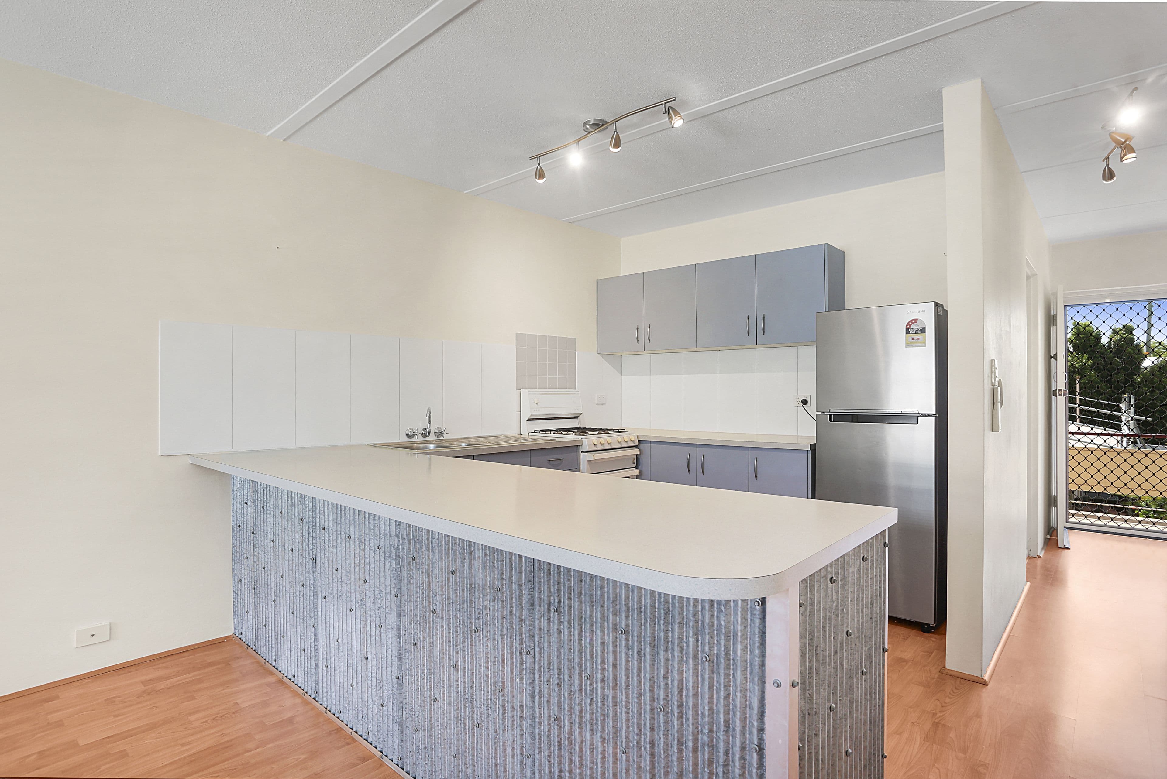 61 Park Road, Wooloowin QLD 4030, Wooloowin - Thumbnail 2