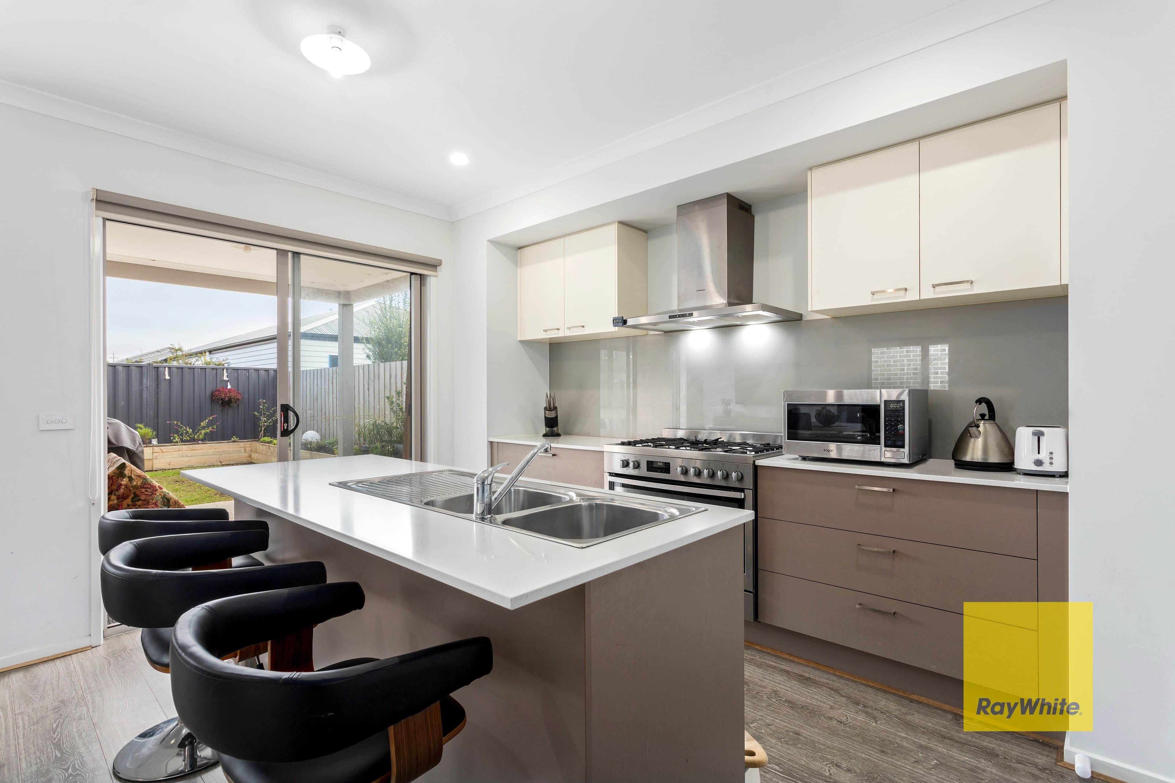 14 Romley Avenue, Armstrong Creek VIC 3217, Armstrong Creek - Thumbnail 8
