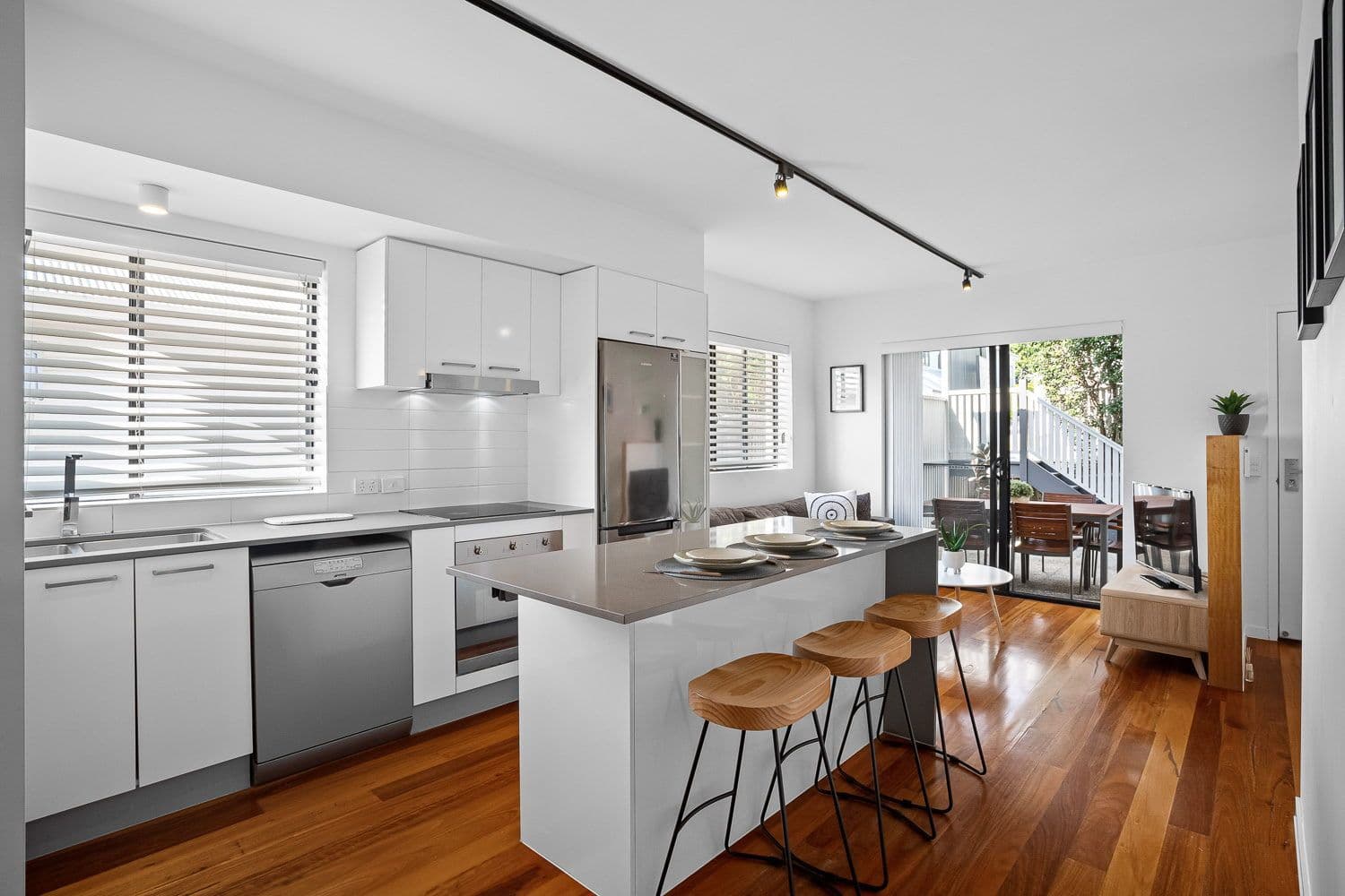 11 Wordsworth Street, Bulimba QLD 4171, Bulimba - Image 1