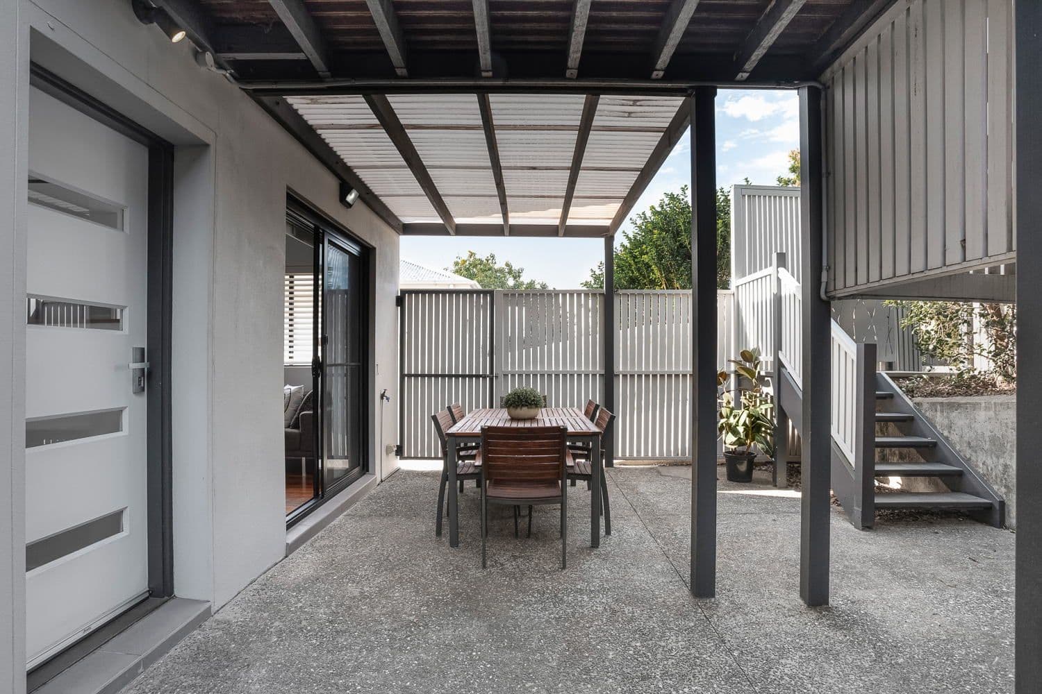 11 Wordsworth Street, Bulimba QLD 4171, Bulimba - Thumbnail 2