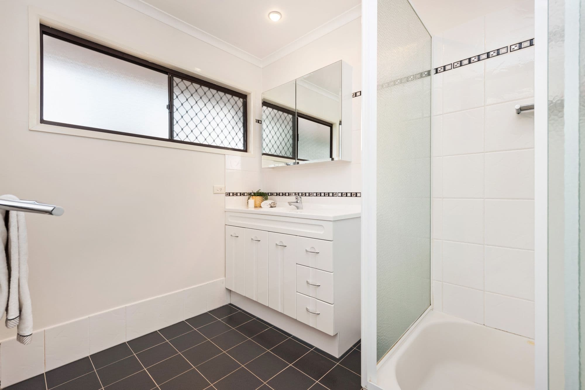 12 Bluebell Street, Mansfield QLD 4122, Mansfield - Thumbnail 7