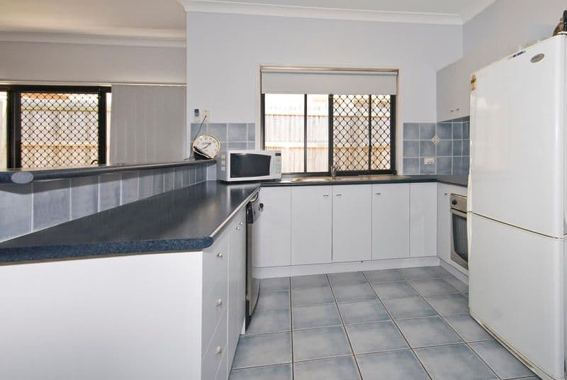 22 Ebony Place, STRETTON QLD 4116, Stretton - Thumbnail 2