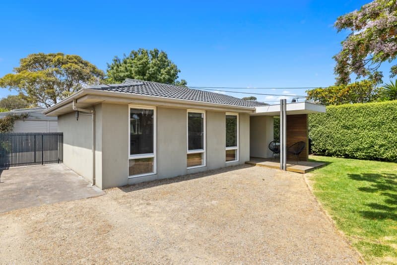 120 Ella Grove, Chelsea - Image 1