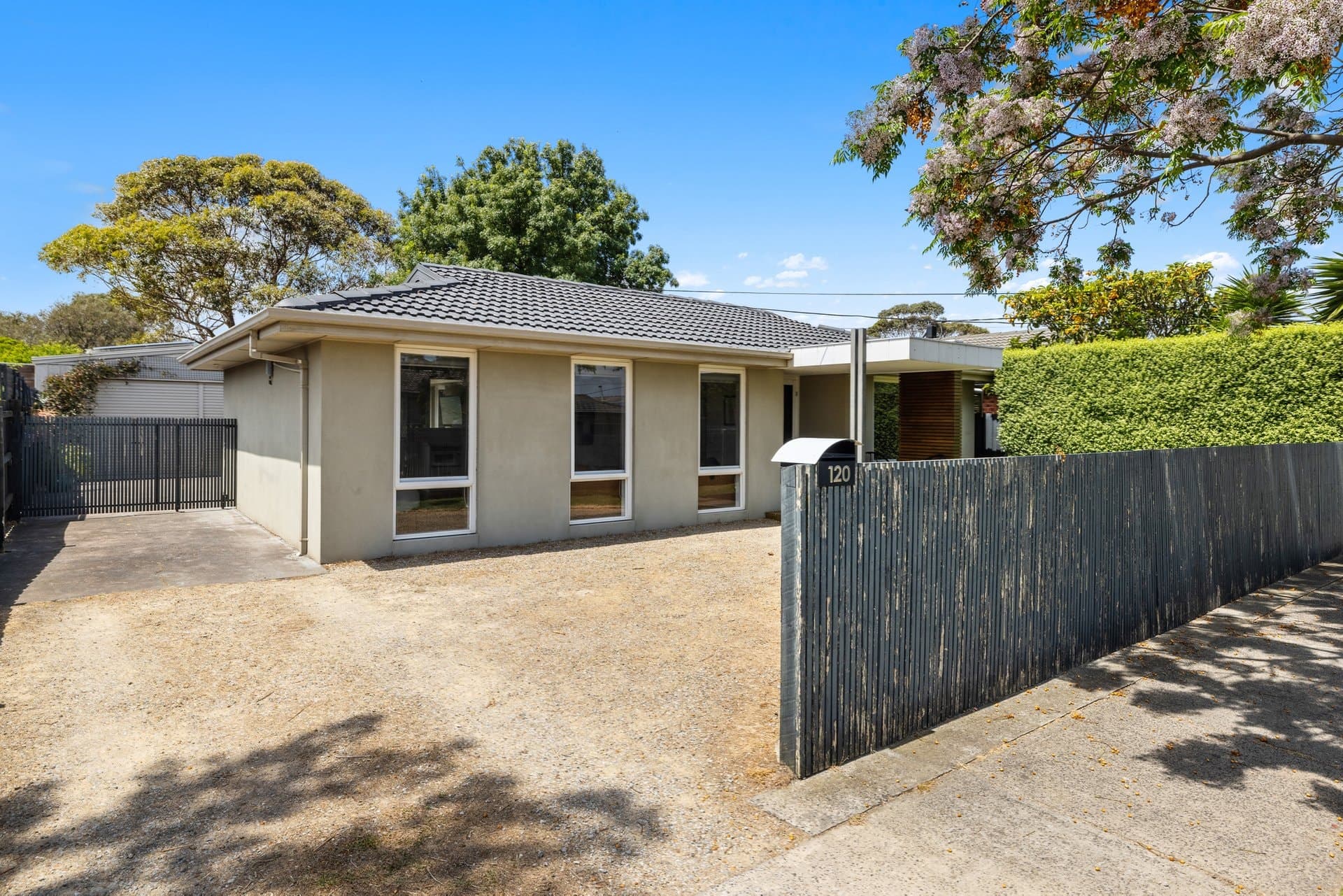 120 Ella Grove, Chelsea - Thumbnail 2