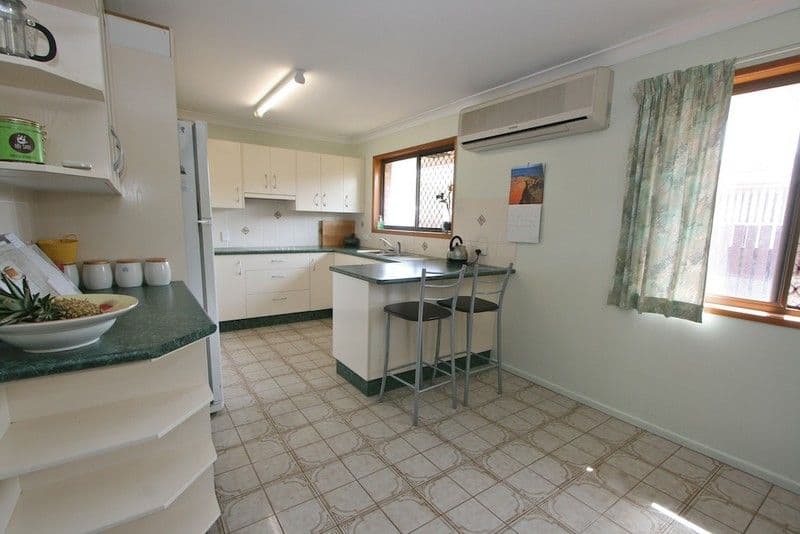 7 Bianco Street, KIPPA-RING QLD 4021, Kippa-Ring - Thumbnail 5