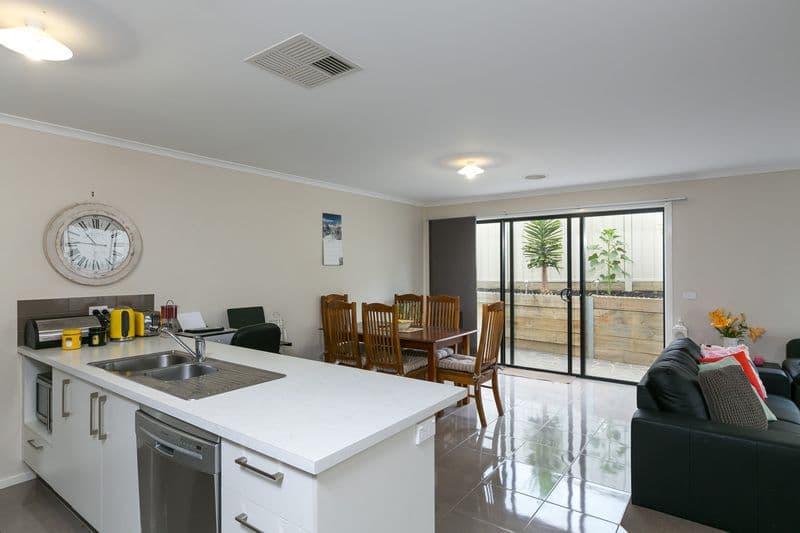 1 Lily Place, Kangaroo Flat VIC 3555, Kangaroo Flat - Thumbnail 3