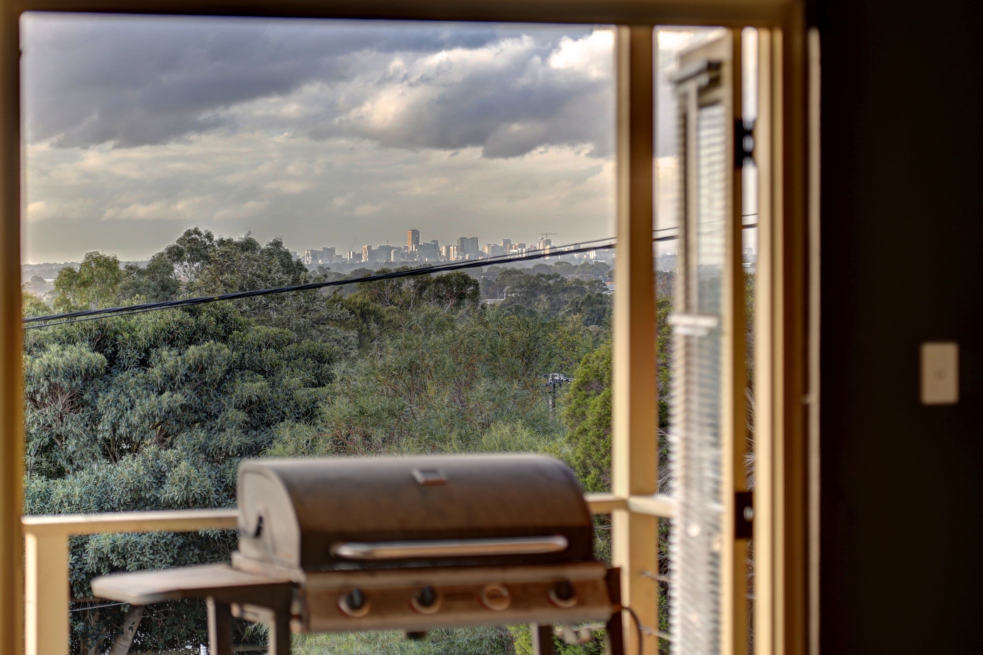 4 Hyland Avenue, Darlington SA 5047, Darlington - Thumbnail 2