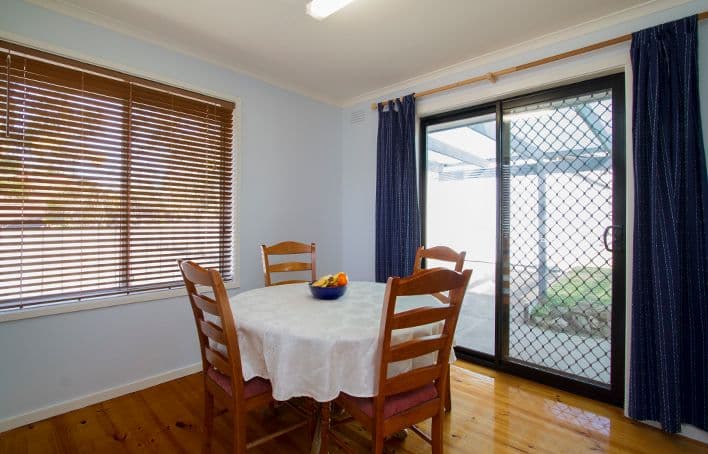 5 Gilmour Court, GREENSBOROUGH VIC 3088, Greensborough - Thumbnail 3