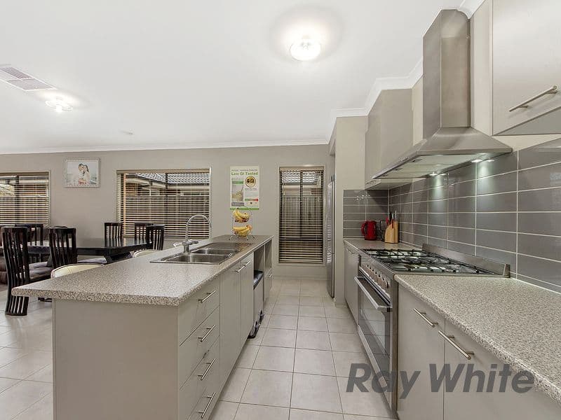 9 Albanvale Drive, Albanvale VIC 3021, Albanvale - Thumbnail 2