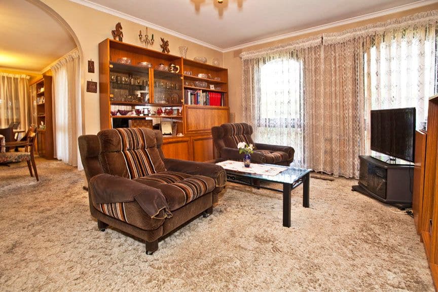 19 Knights Drive, GLEN WAVERLEY VIC 3150, Glen Waverley - Thumbnail 3
