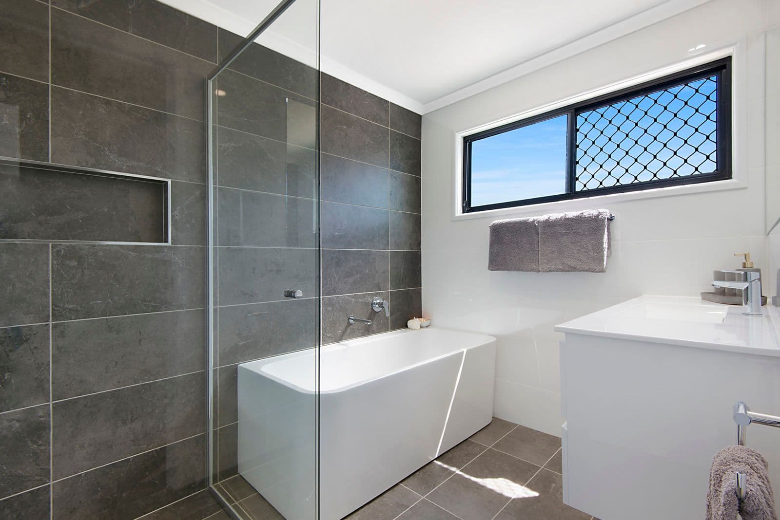 6 Brownleaf Street, Mansfield QLD 4122, Mansfield - Thumbnail 5