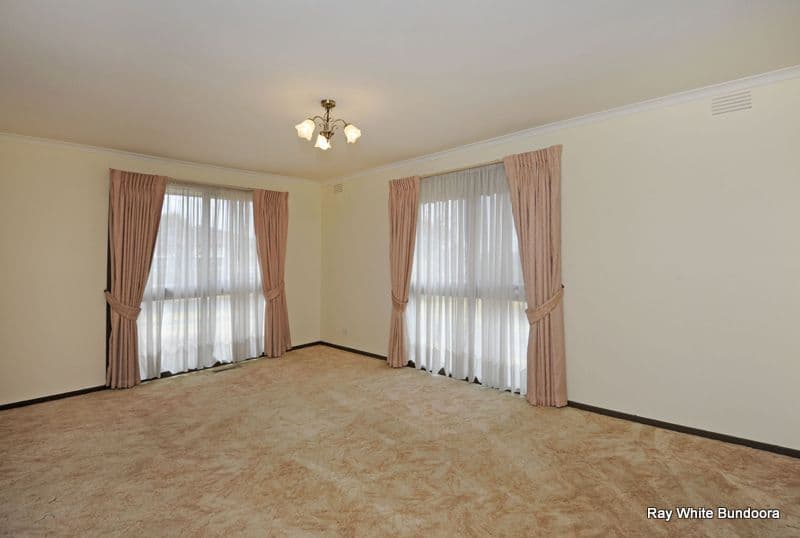 10 Hermitage Crescent, Bundoora VIC 3083, Bundoora - Thumbnail 2