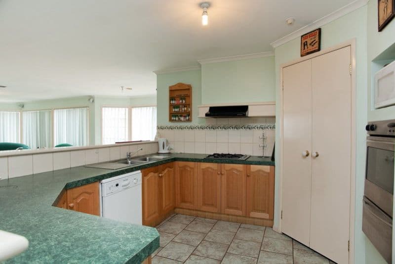 7 Amalfi Place, EPPING VIC 3076, Epping - Thumbnail 2