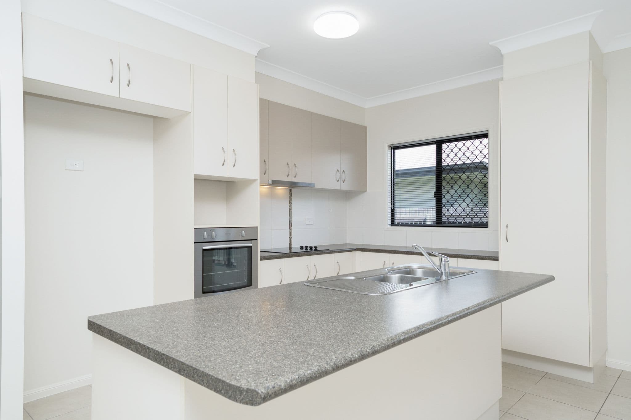 10 Ashmore Crescent, Burdell QLD 4818, Burdell - Thumbnail 4