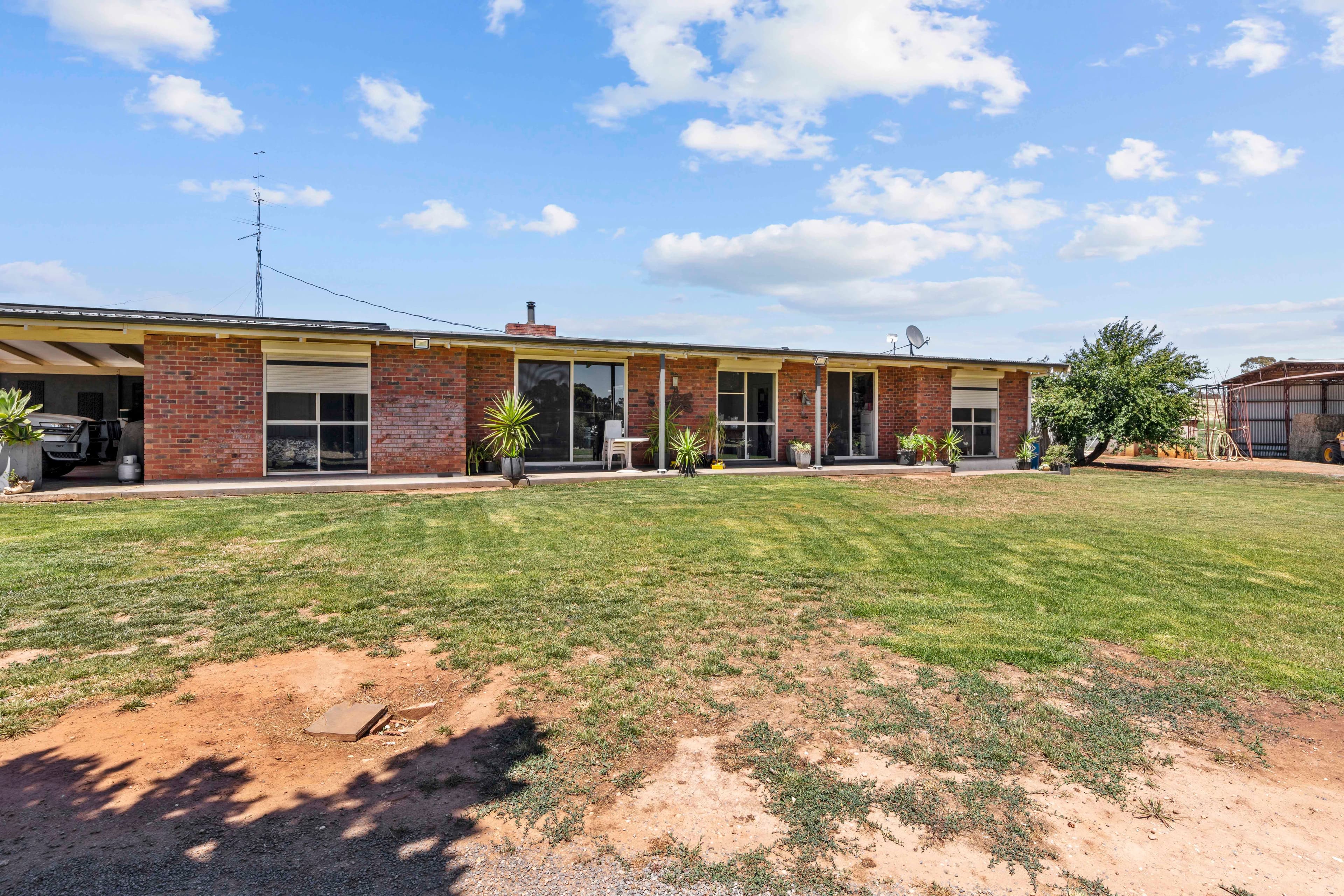 603 White Hut Road, Clare SA 5453, Clare - Thumbnail 2