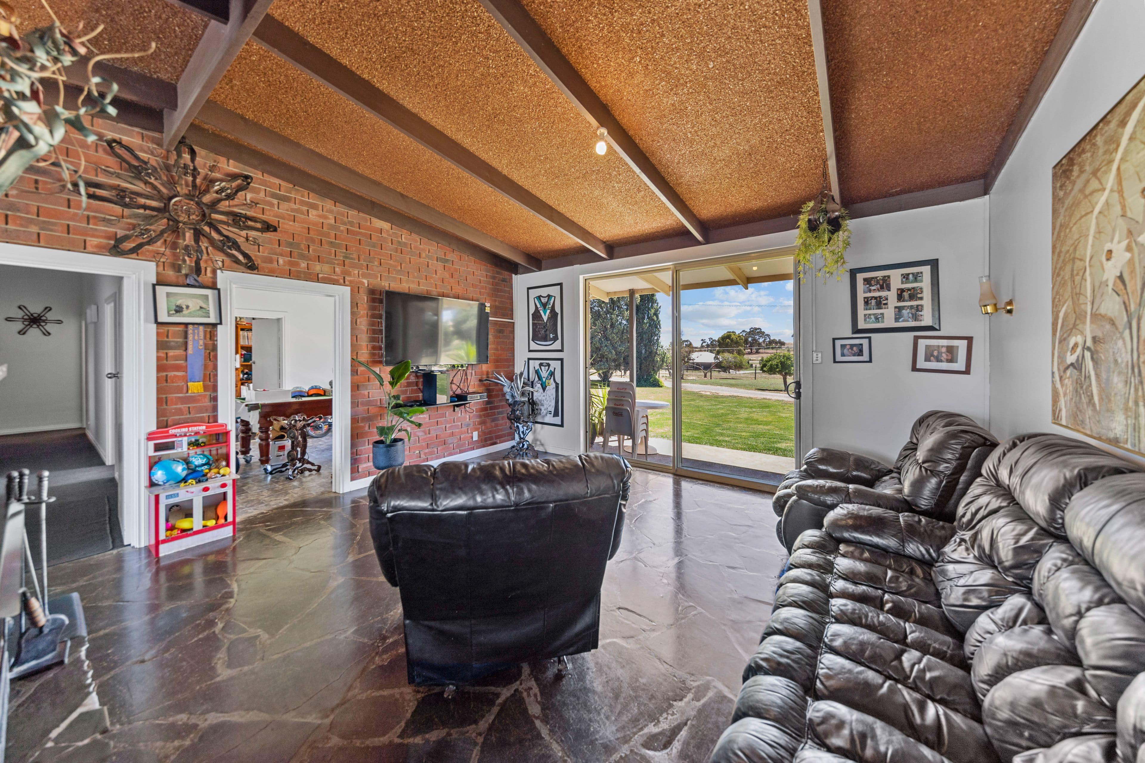 603 White Hut Road, Clare SA 5453, Clare - Thumbnail 5