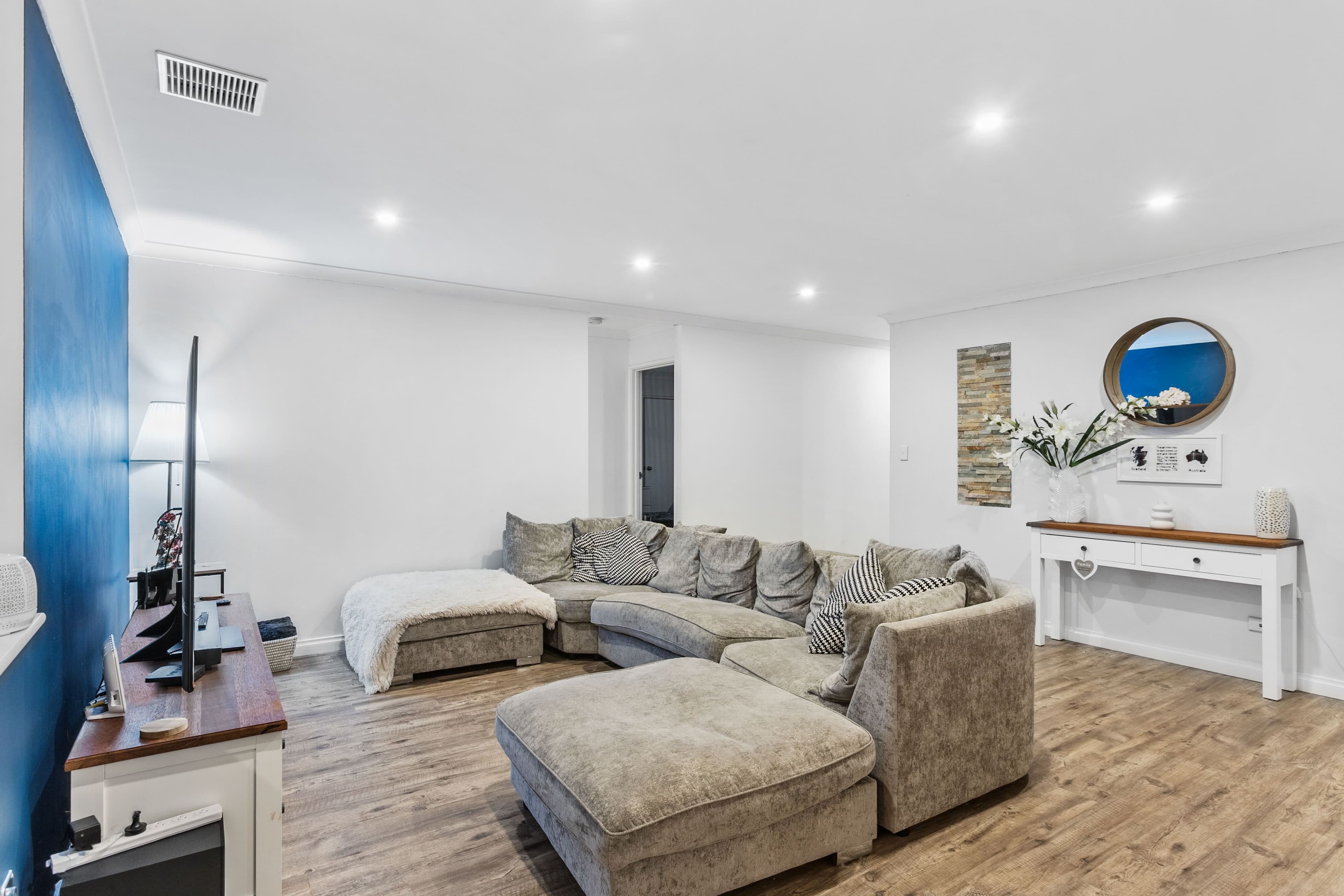 6 Rossiters Cove, Clarkson WA 6030, Clarkson - Thumbnail 6