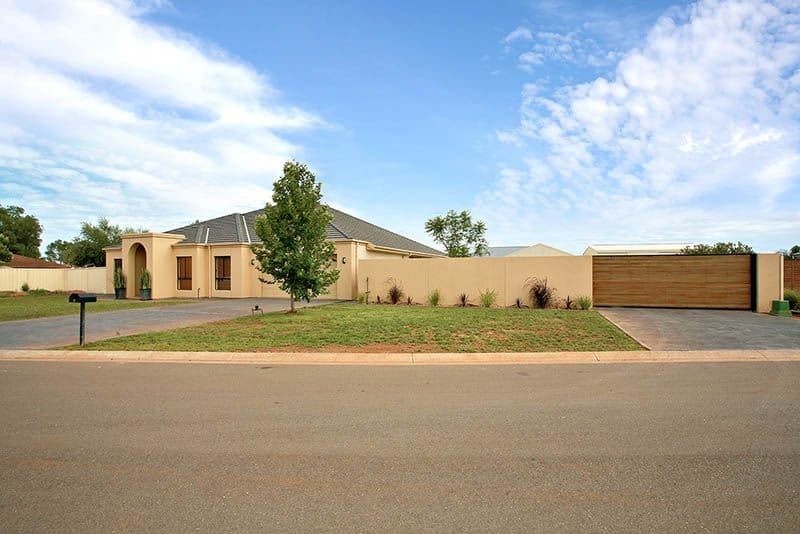 1 Olivetto Court, ANGLE VALE SA 5117, Angle Vale - Thumbnail 2