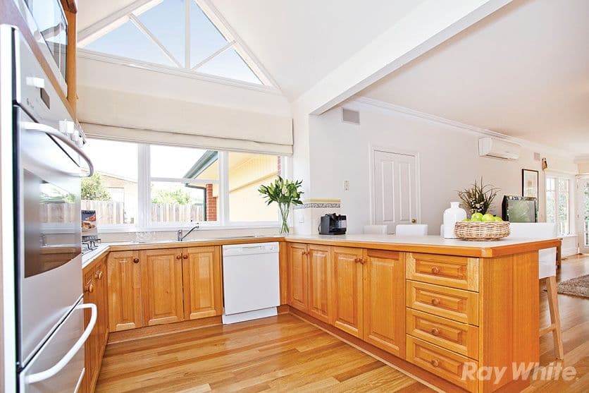 29 Lindwall Street, Glen Waverley VIC 3150, Glen Waverley - Thumbnail 3