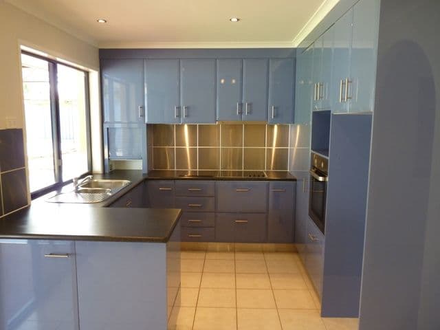 33 Kallista Road, ROCHEDALE SOUTH QLD 4123, Rochedale South - Thumbnail 2