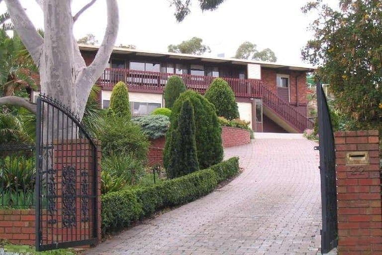 22 Kinnaird Crescent, Highbury SA 5089, Highbury - Thumbnail 2