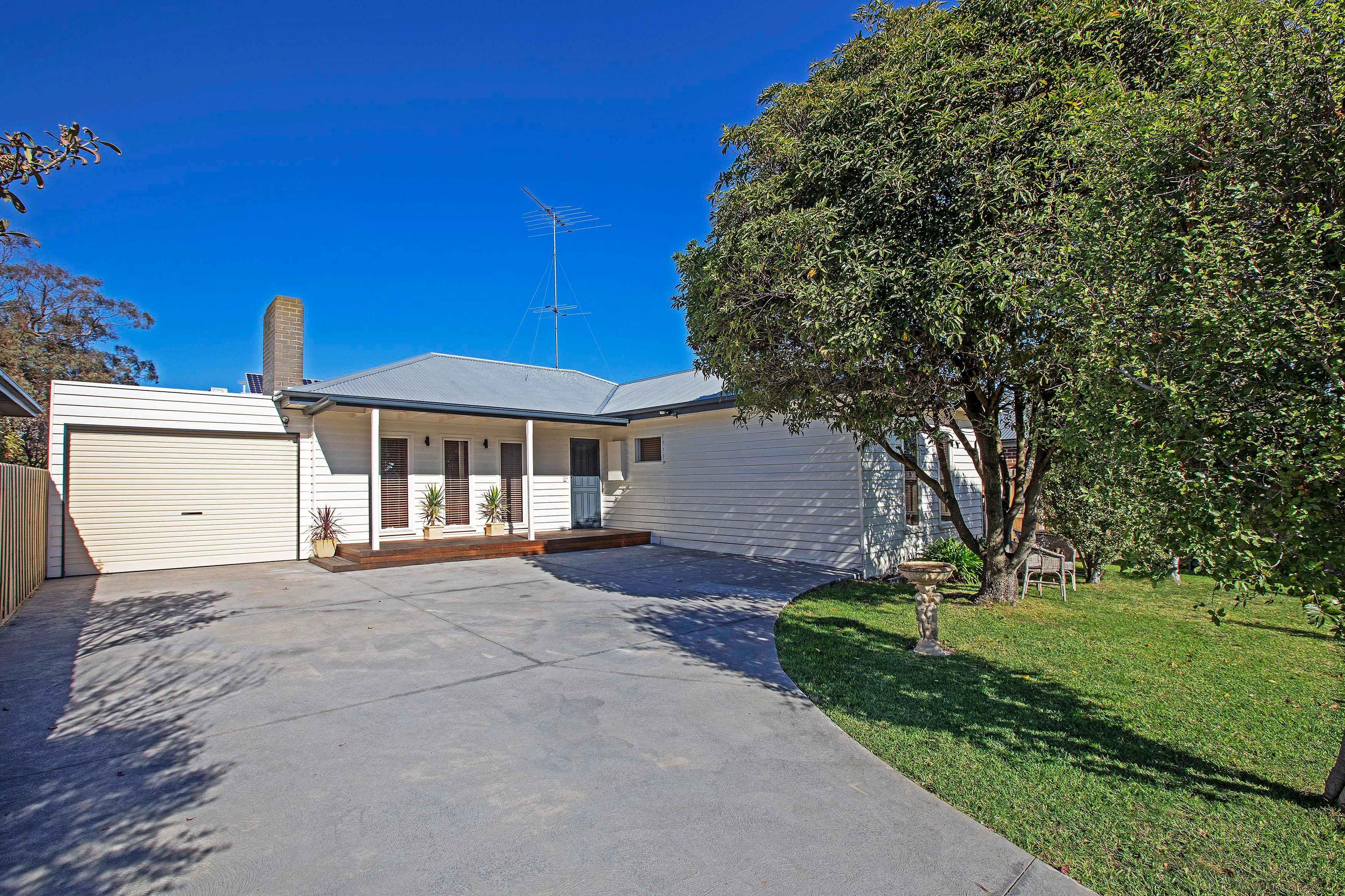 73 Summit Avenue, Belmont VIC 3216, Belmont - Thumbnail 2