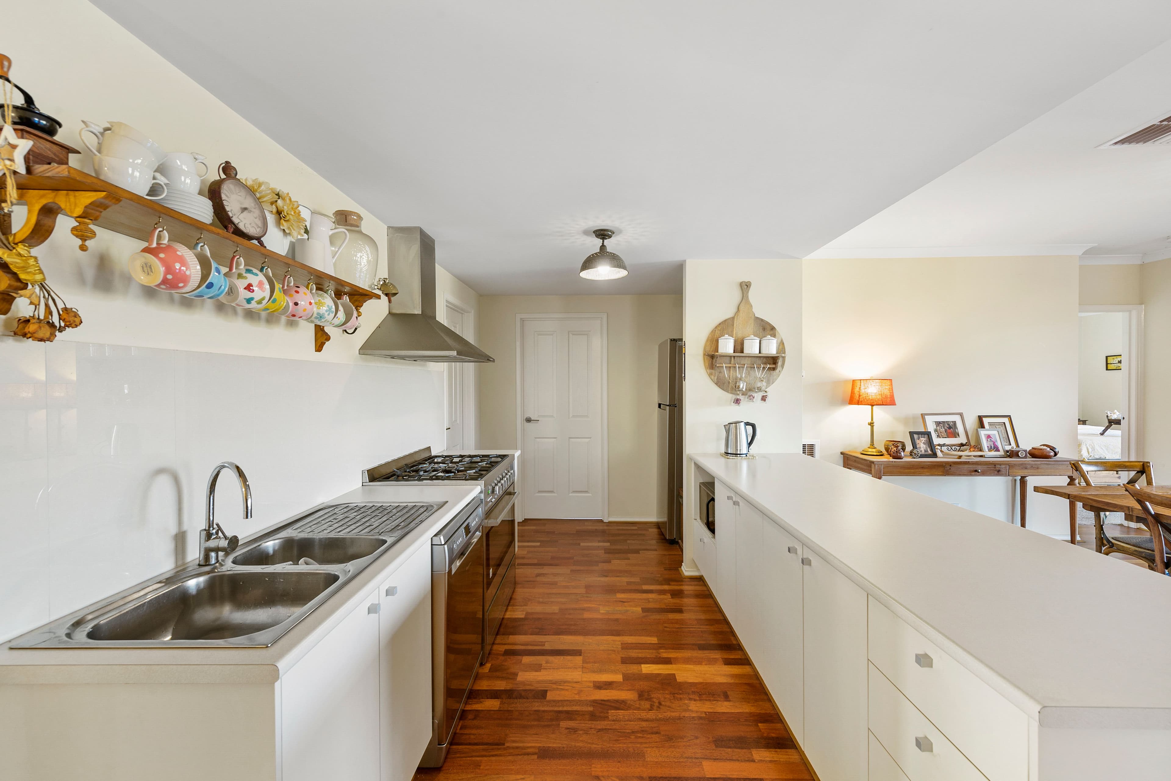 19 Luxor Drive, FRASER RISE VIC 3336, Fraser Rise - Thumbnail 2