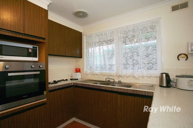 10 David Avenue, CRANBOURNE VIC 3977, Cranbourne - Thumbnail 6
