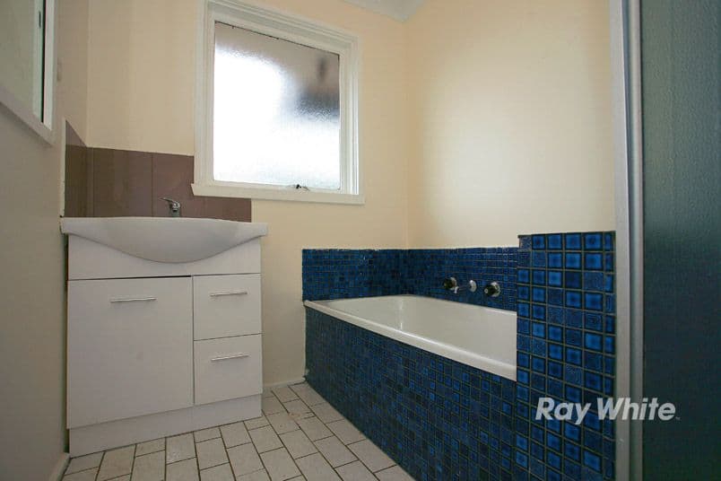 10 David Avenue, CRANBOURNE VIC 3977, Cranbourne - Thumbnail 8