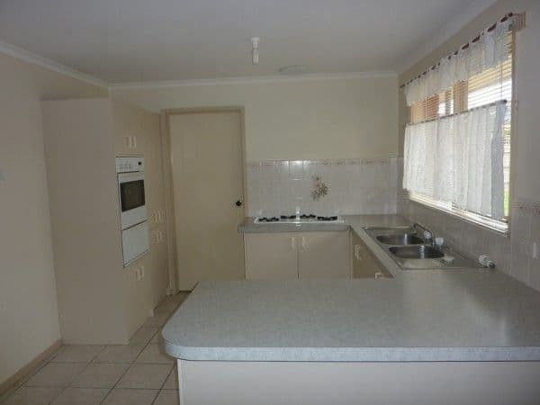15 Capella Place, Carrum Downs VIC 3201, Carrum Downs - Thumbnail 2