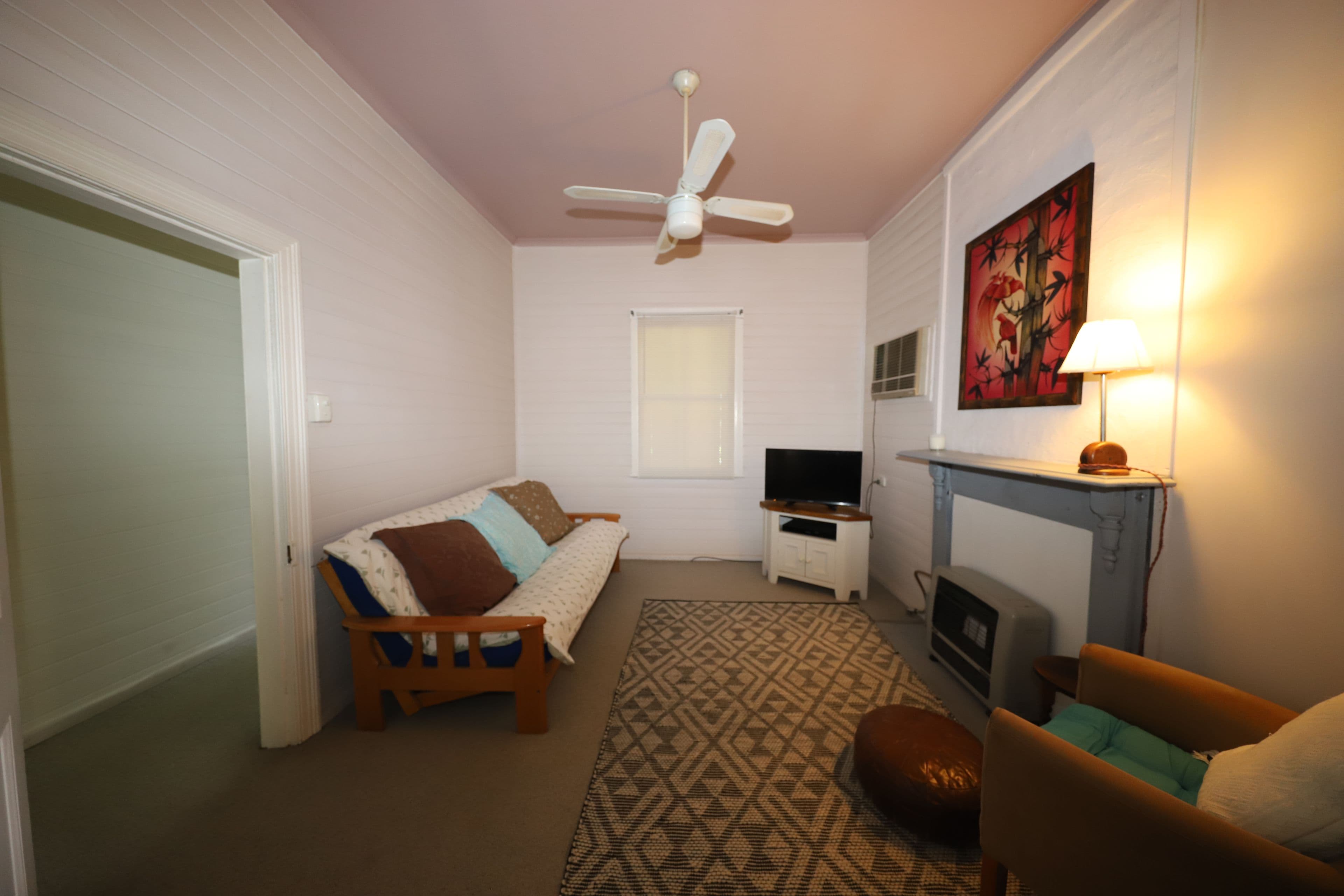 10 Vyner Street, Tumut NSW 2720, Tumut - Thumbnail 6
