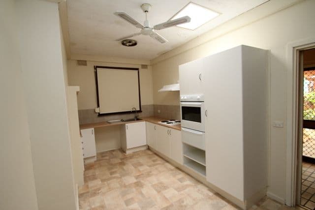 11 Kelly Street, CLARE SA 5453, Clare - Thumbnail 3