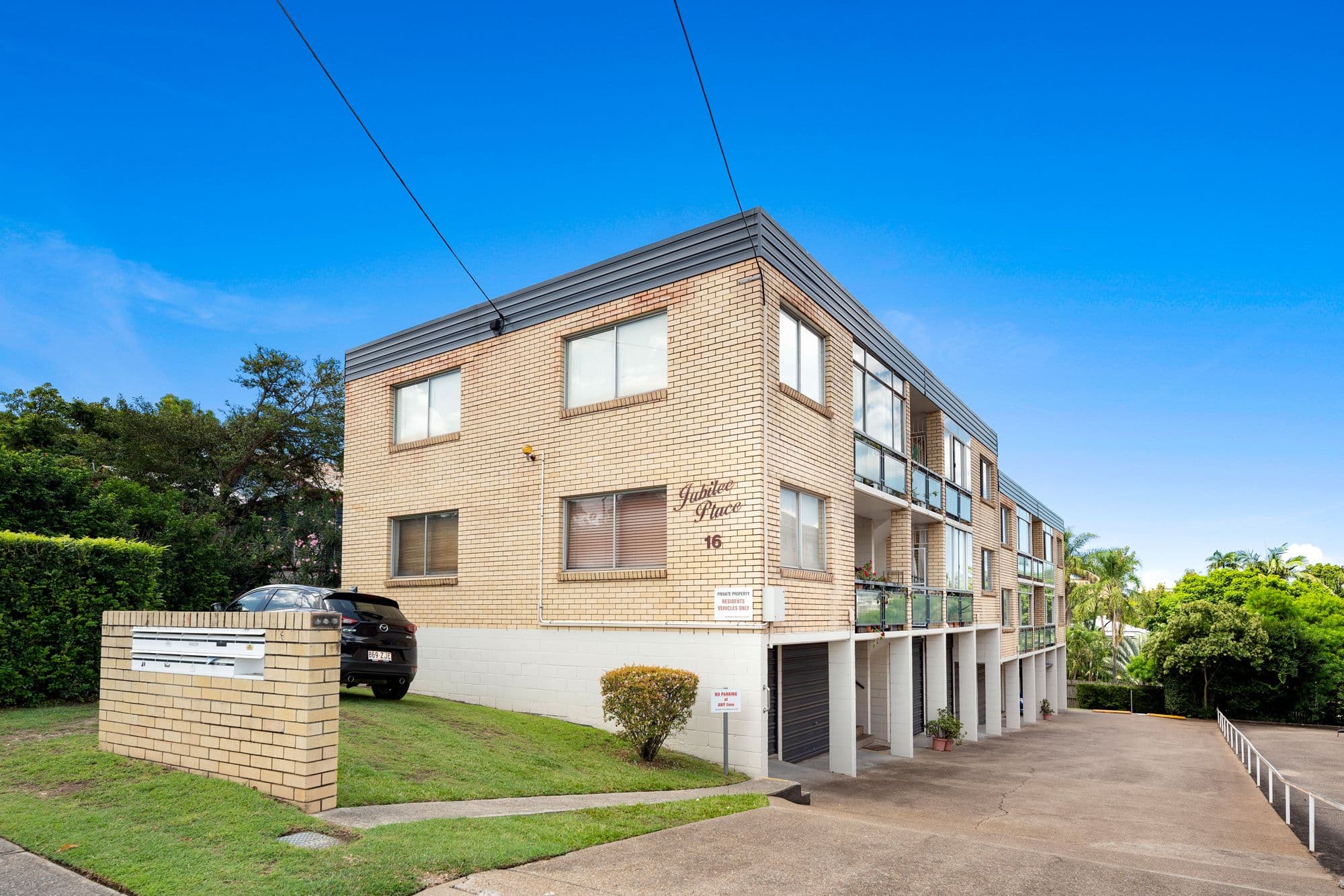 53 Stapleton Avenue, Casino - Image 1
